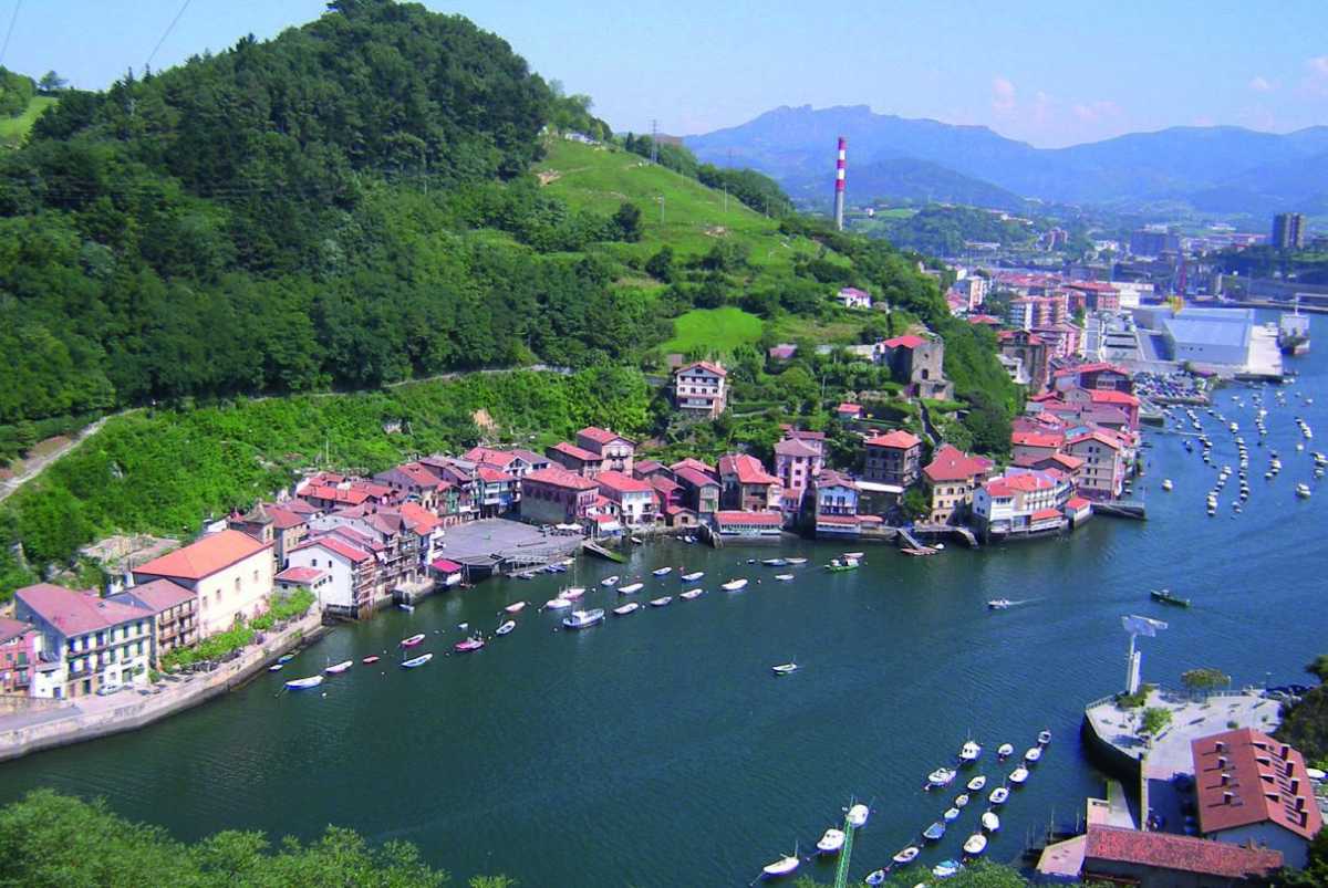 Bay of Pasaia image 8